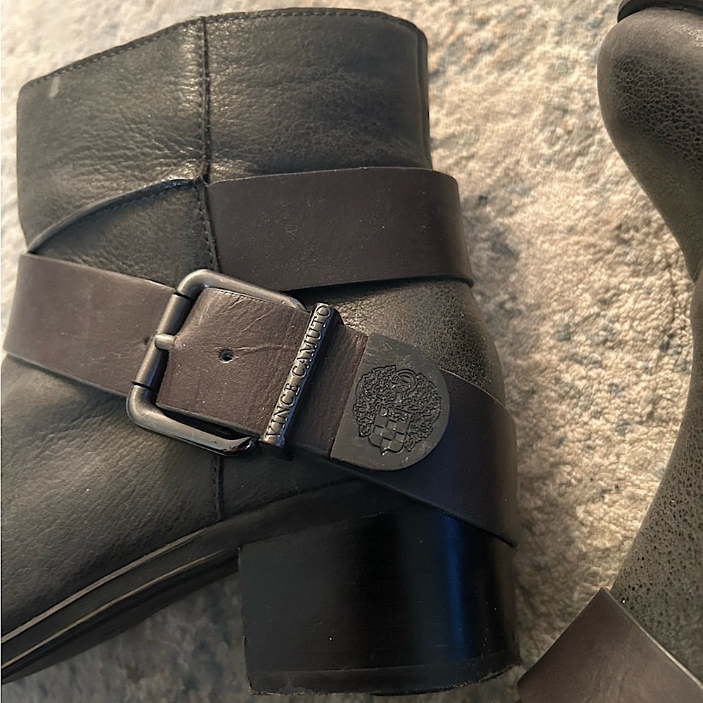 👢Vince Camuto boots, size 7.5M - Picture 3 of 5